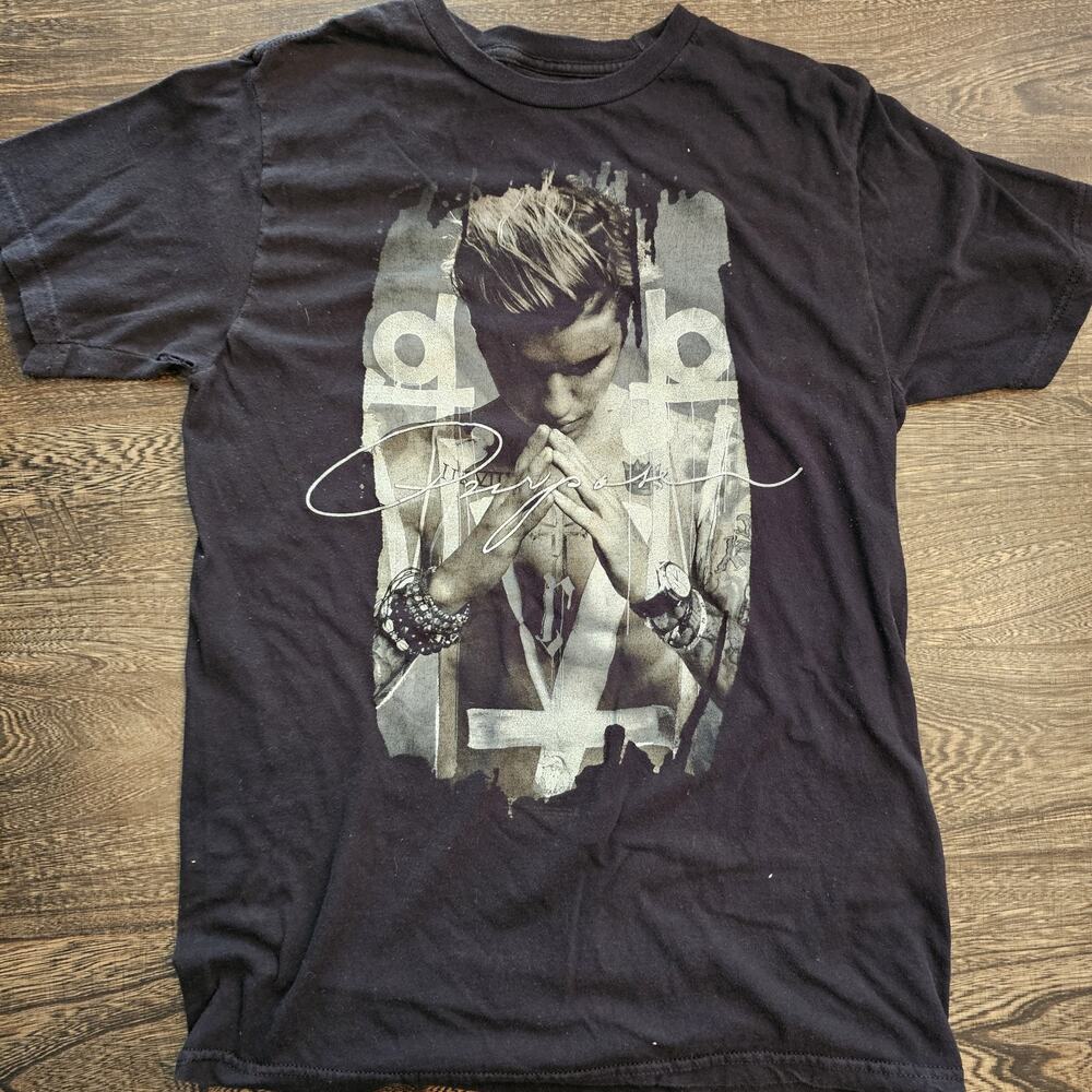 Justin Bieber Purpose Tour Band Show Artist Black T Shirt Small?